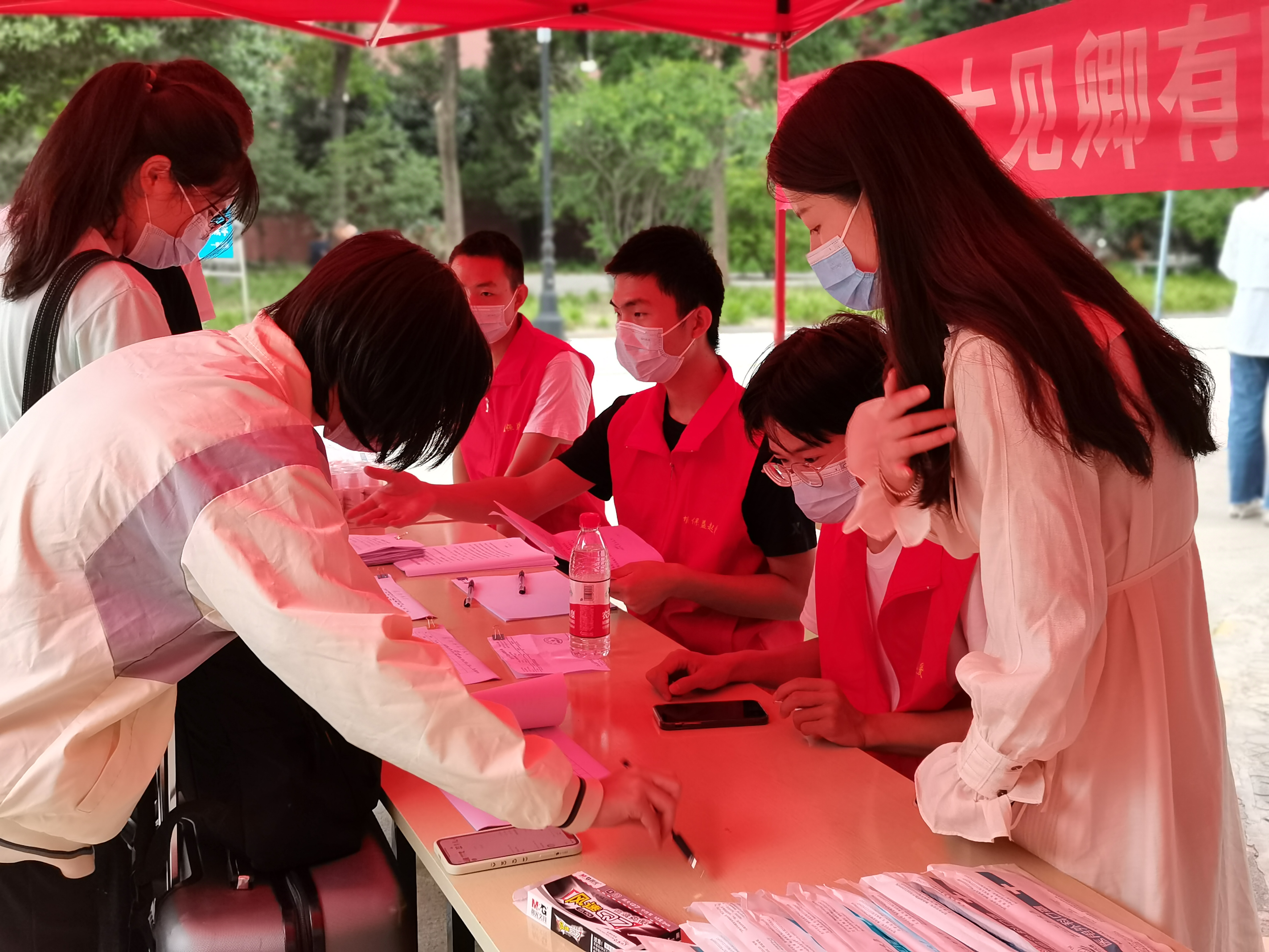 ���ߵ����˿��ֽ�