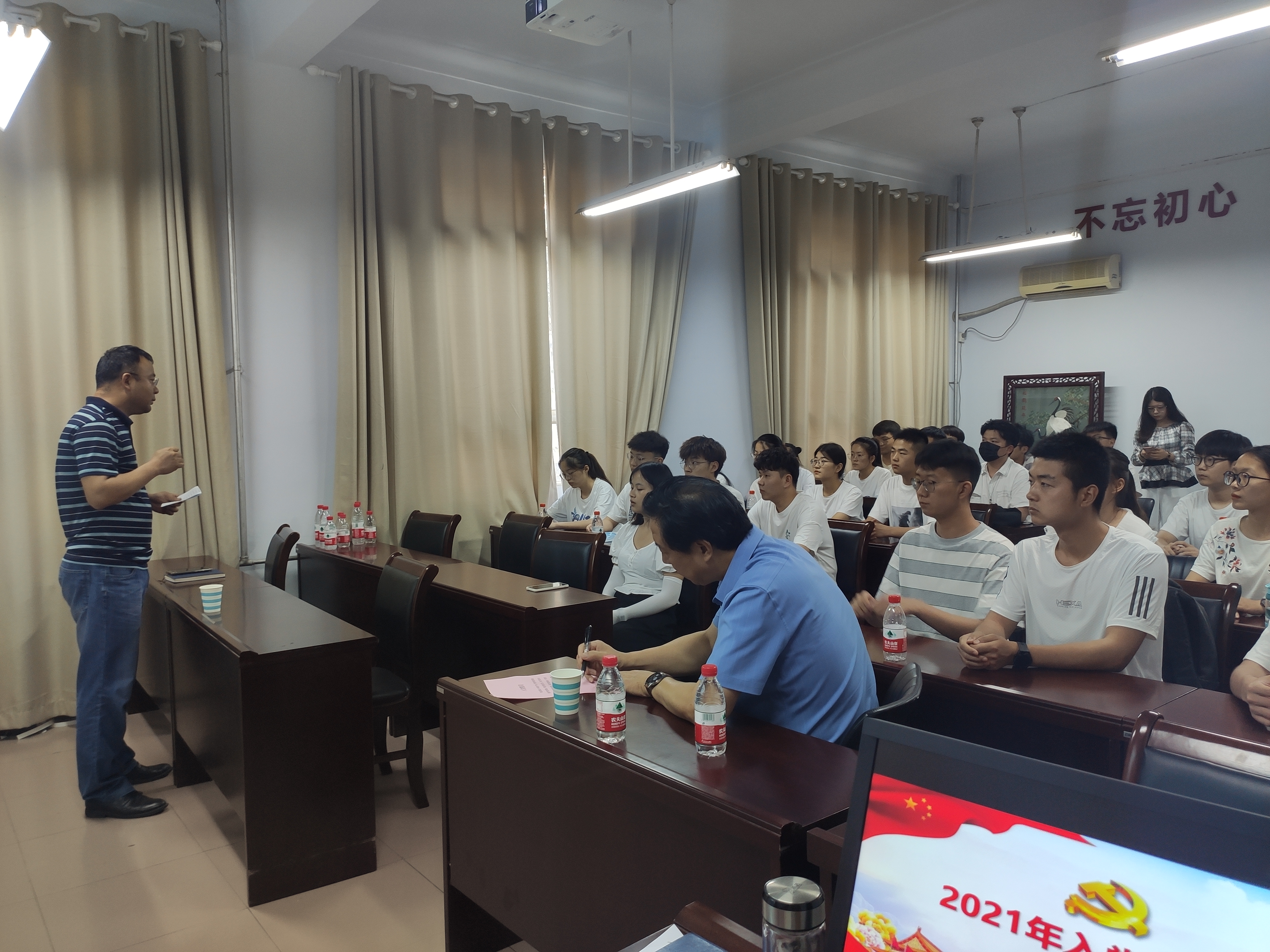 在线德州扑克现金