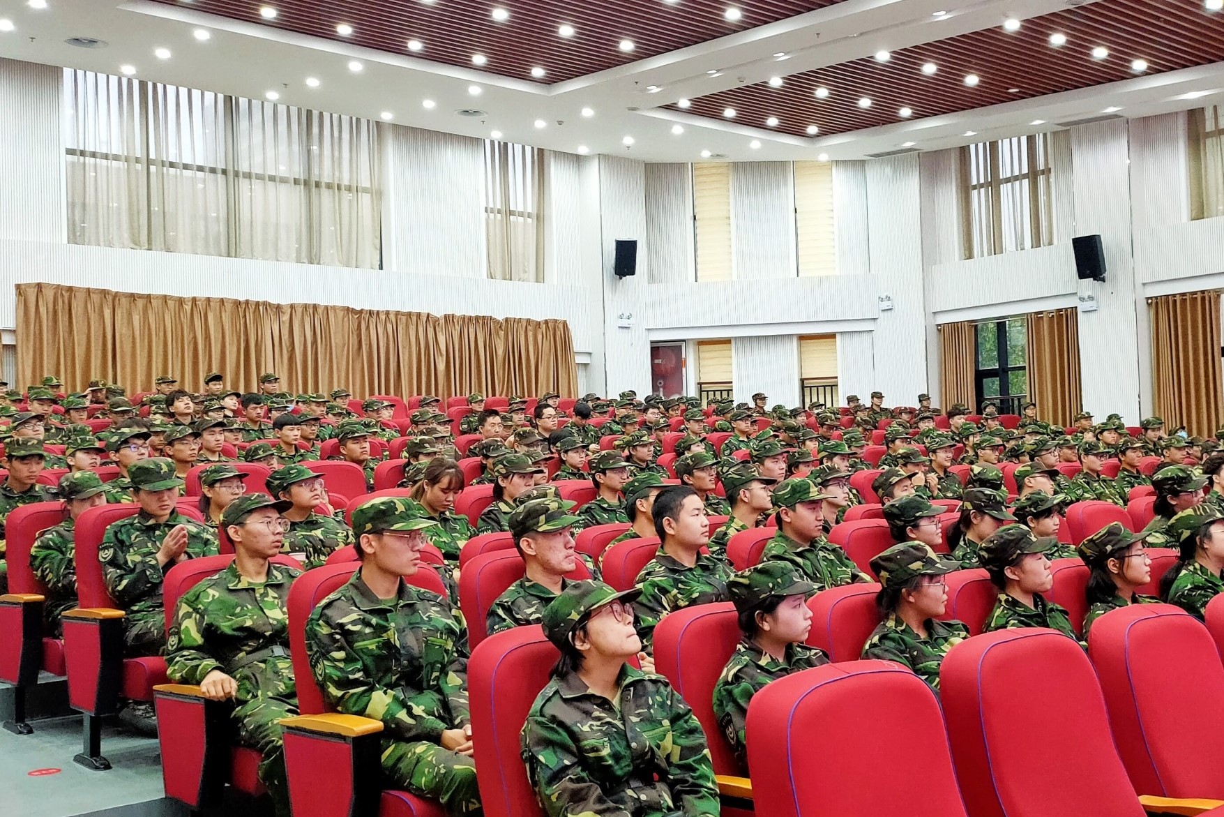 ���ߵ����˿��ֽ�