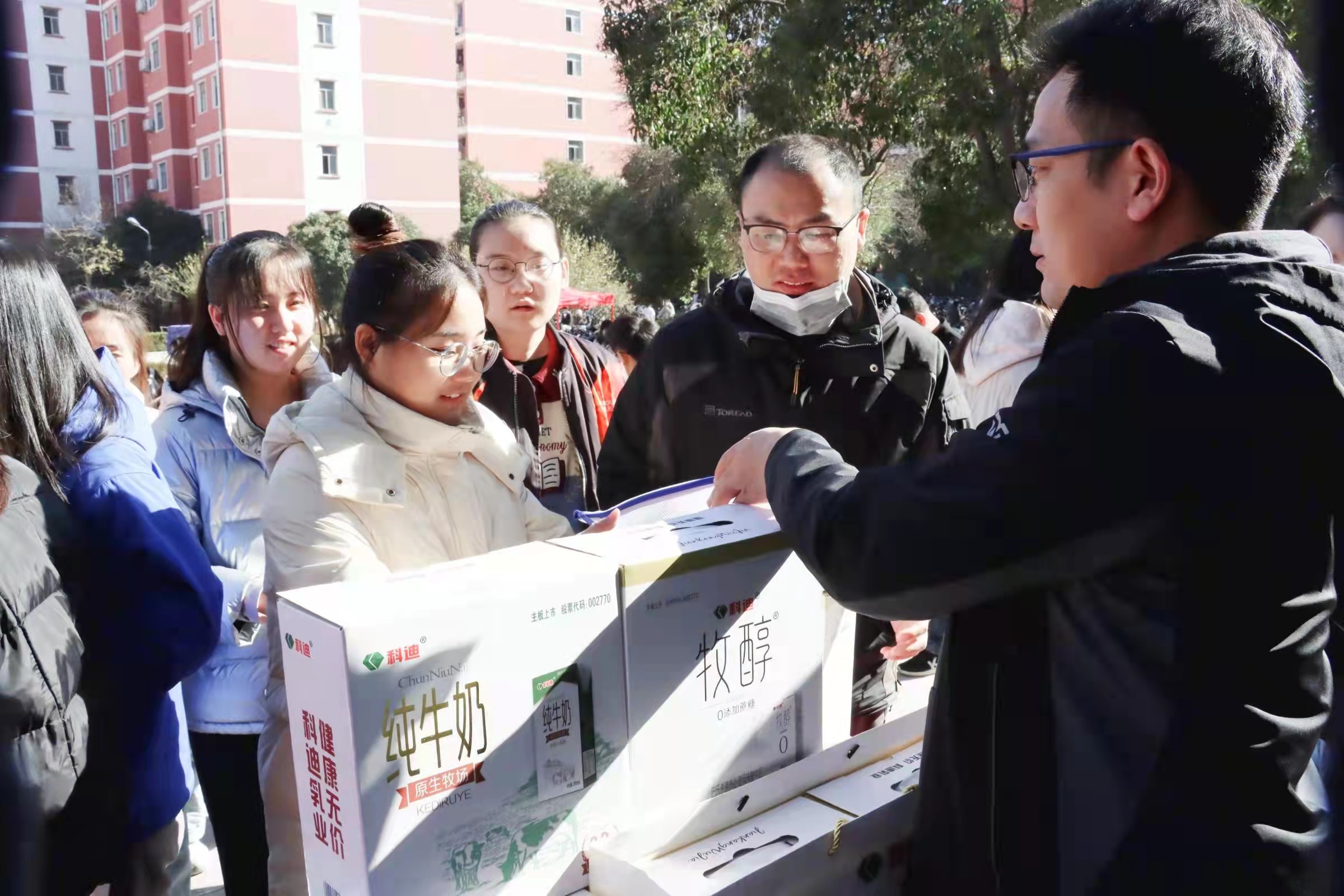 ���ߵ����˿��ֽ�