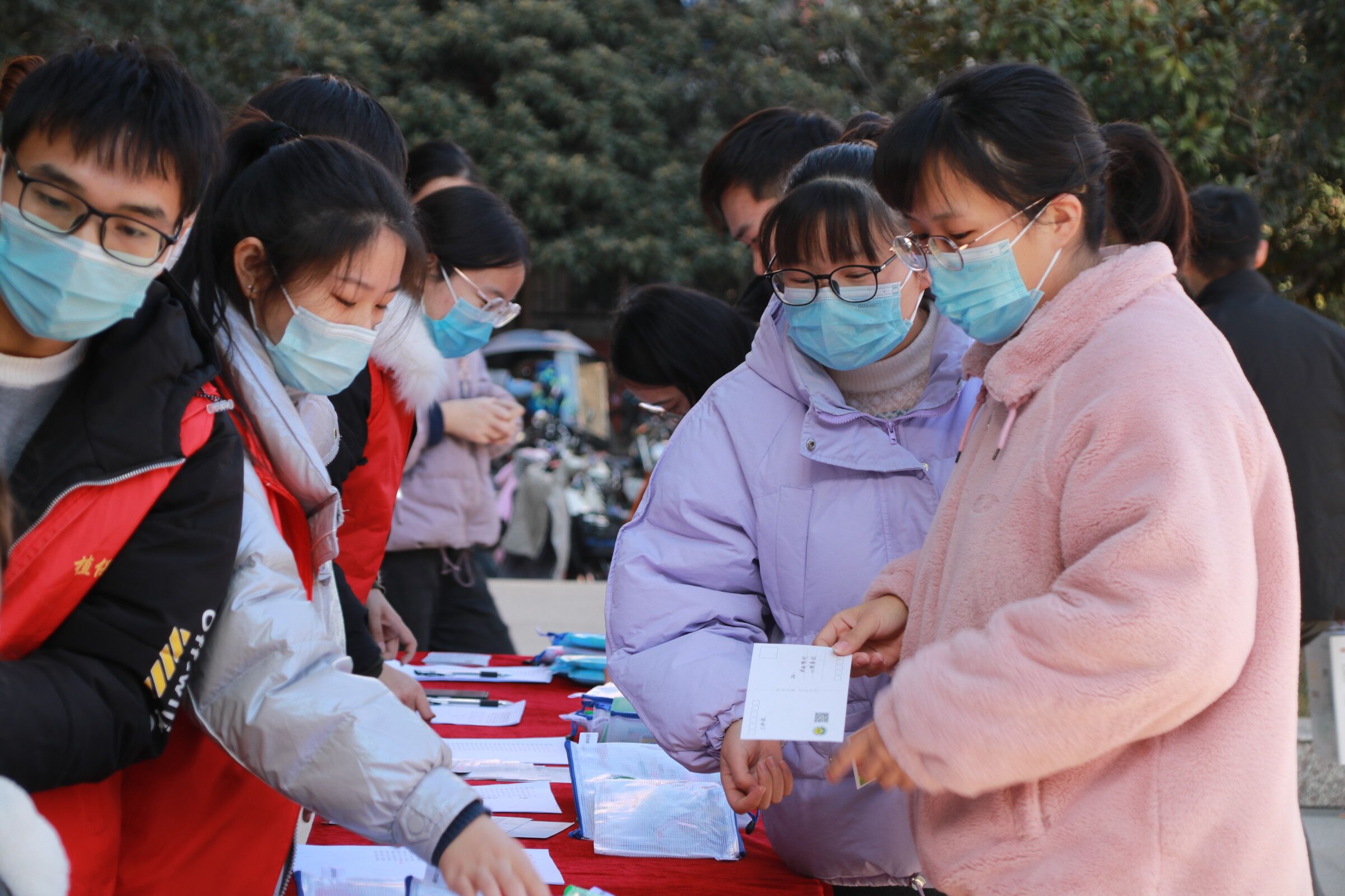 ���ߵ����˿��ֽ�