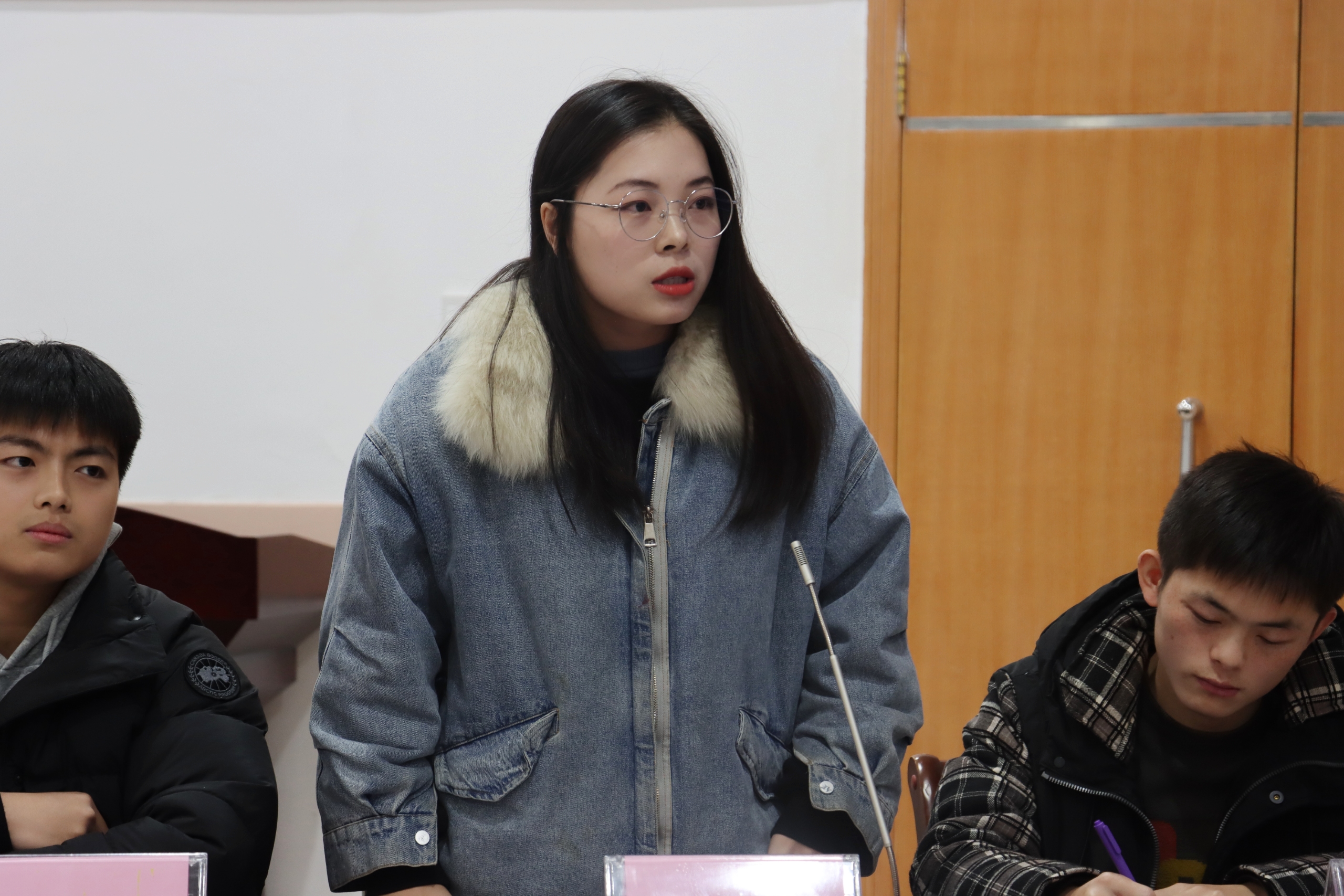 ���ߵ����˿��ֽ�