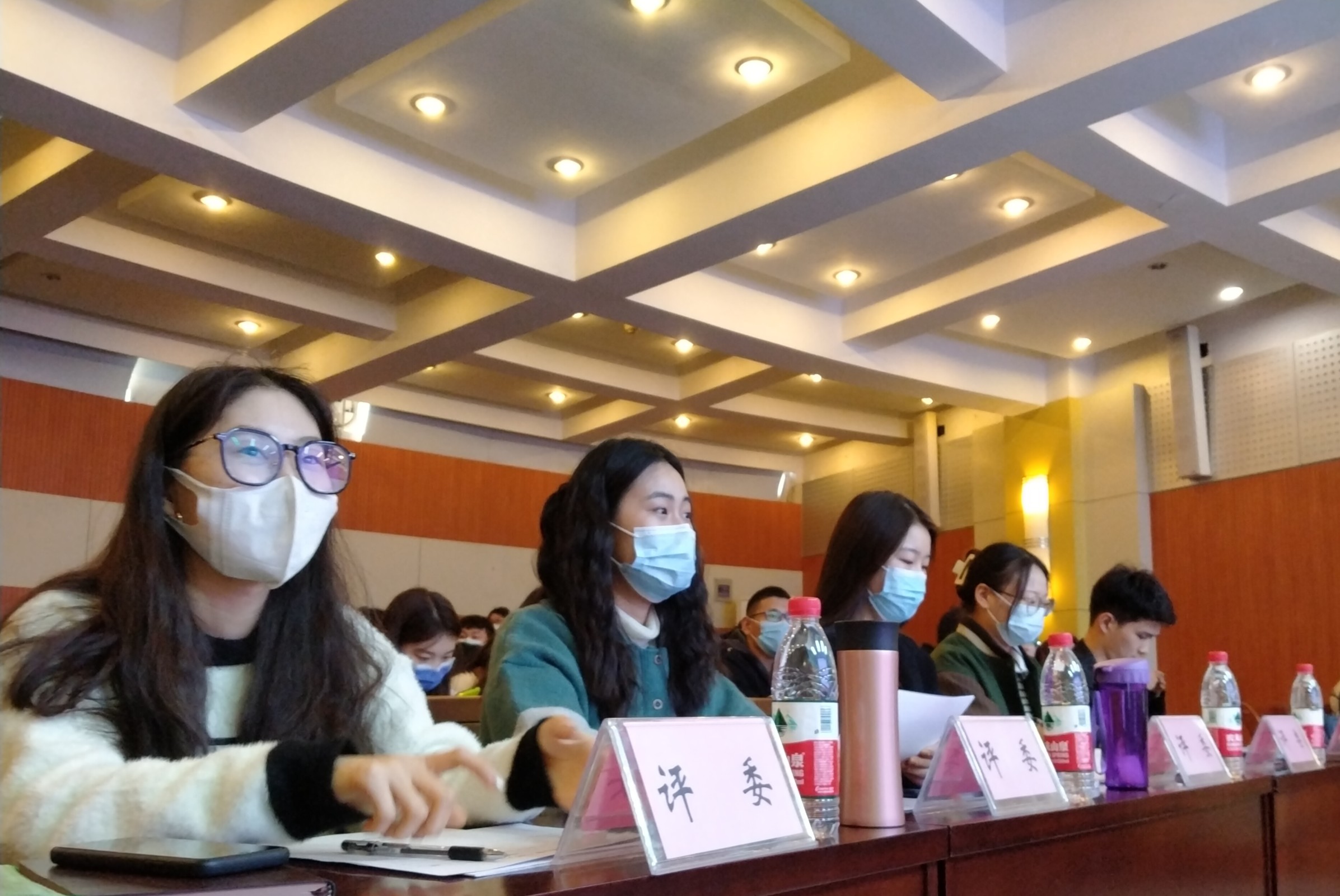 ���ߵ����˿��ֽ�