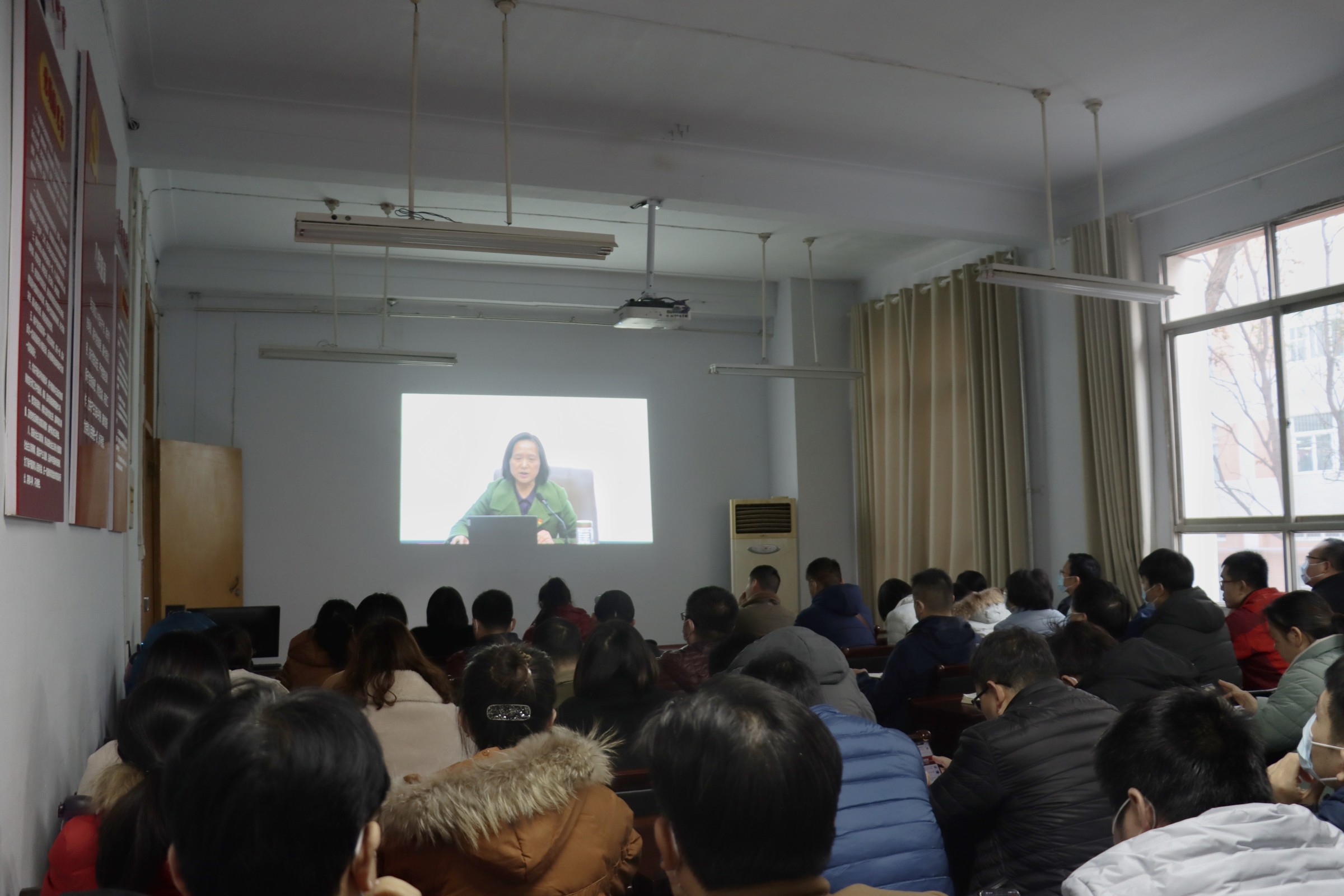 ���ߵ����˿��ֽ�