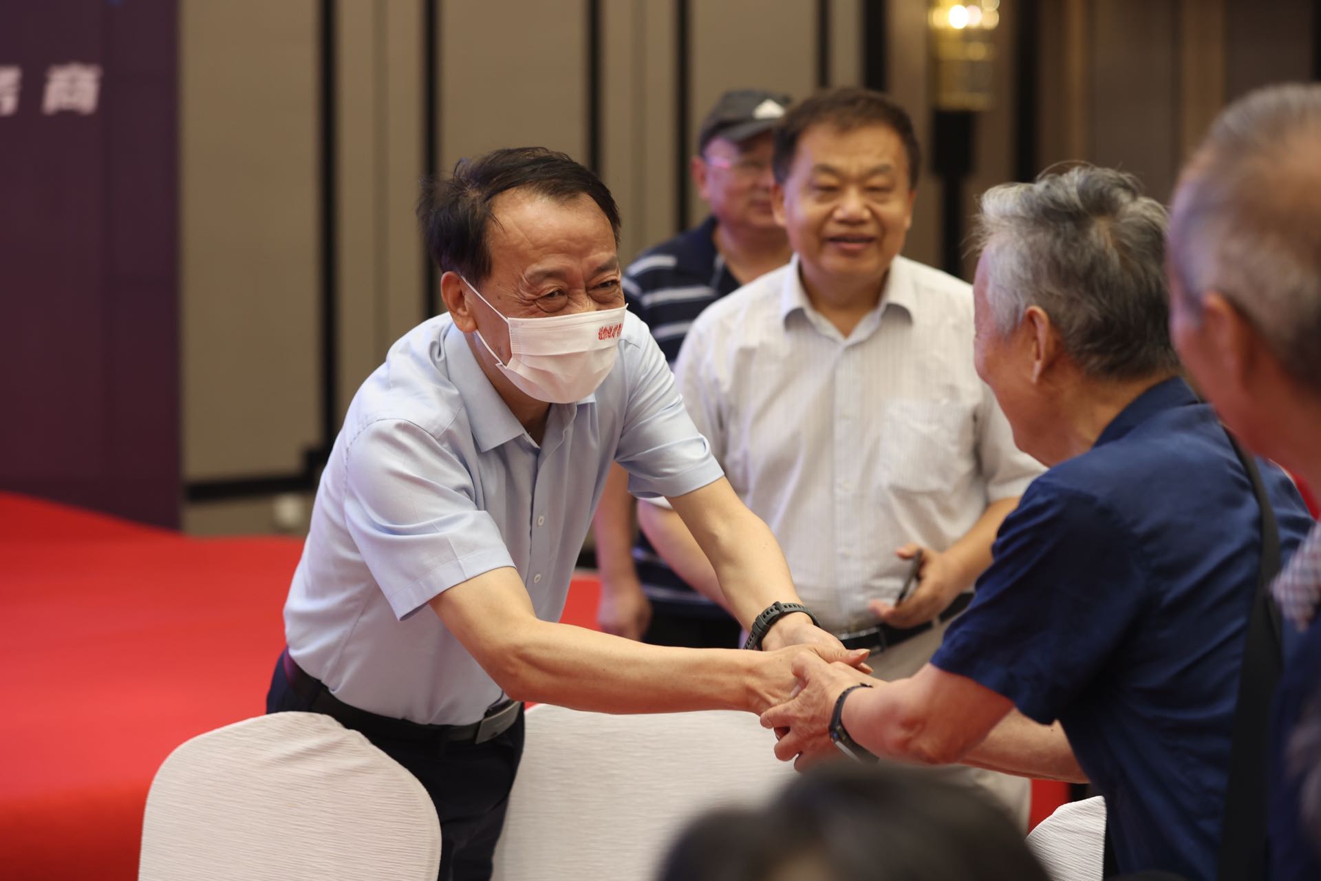 ���ߵ����˿��ֽ�