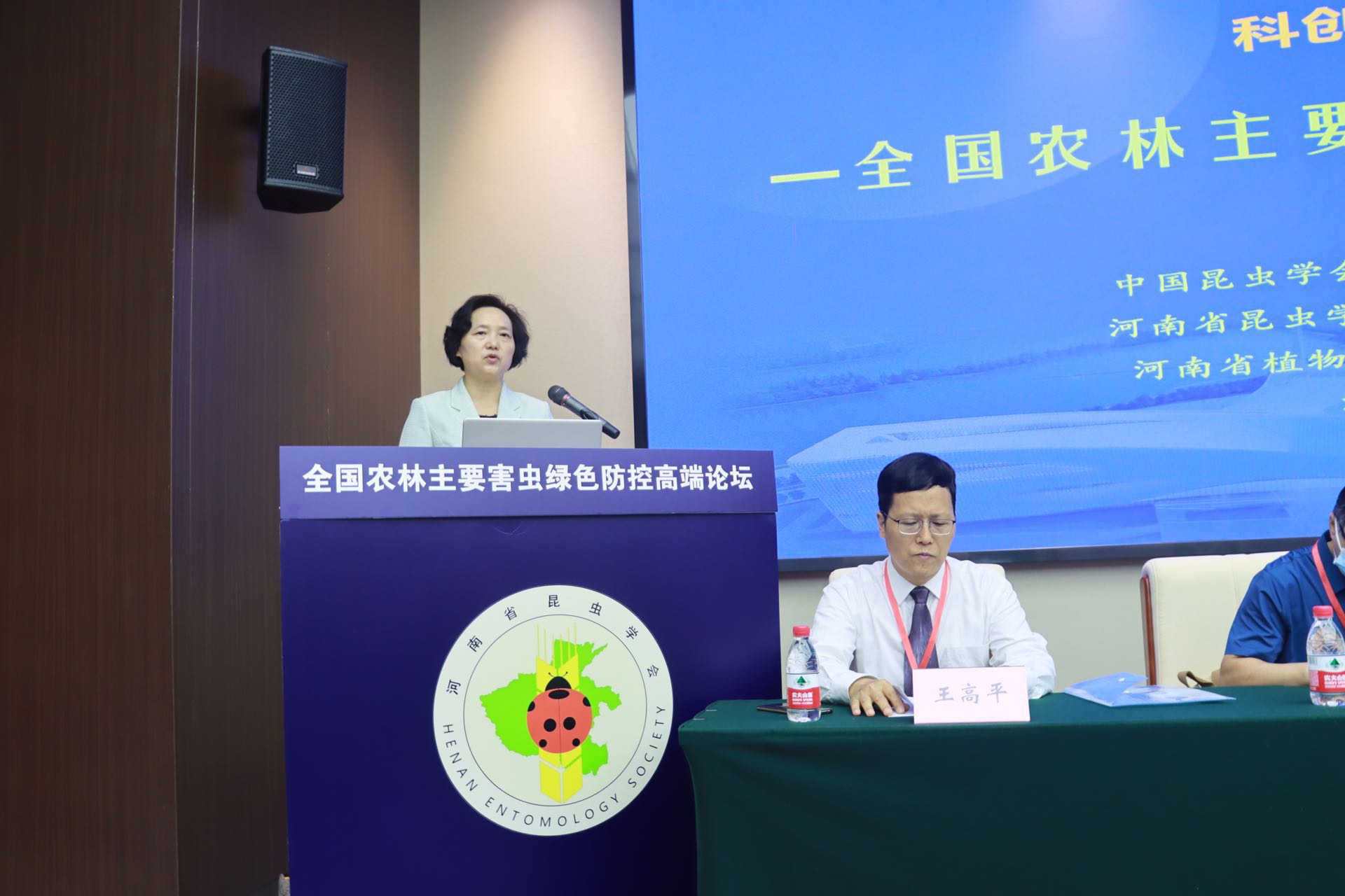 在线德州扑克现金