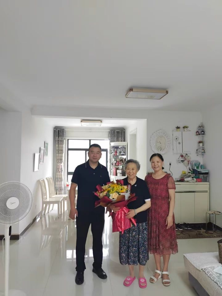 ���ߵ����˿��ֽ�