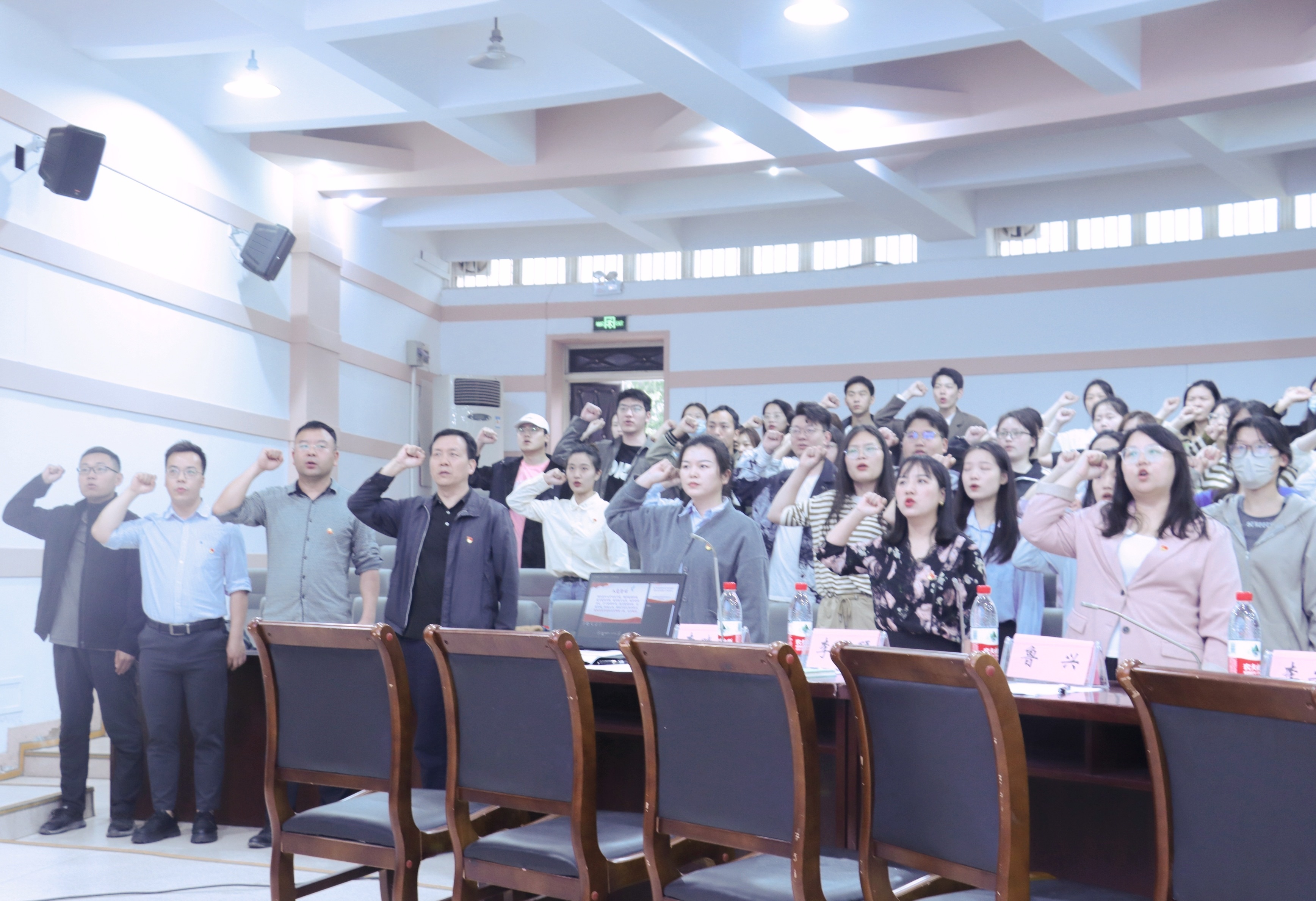 ���ߵ����˿��ֽ�