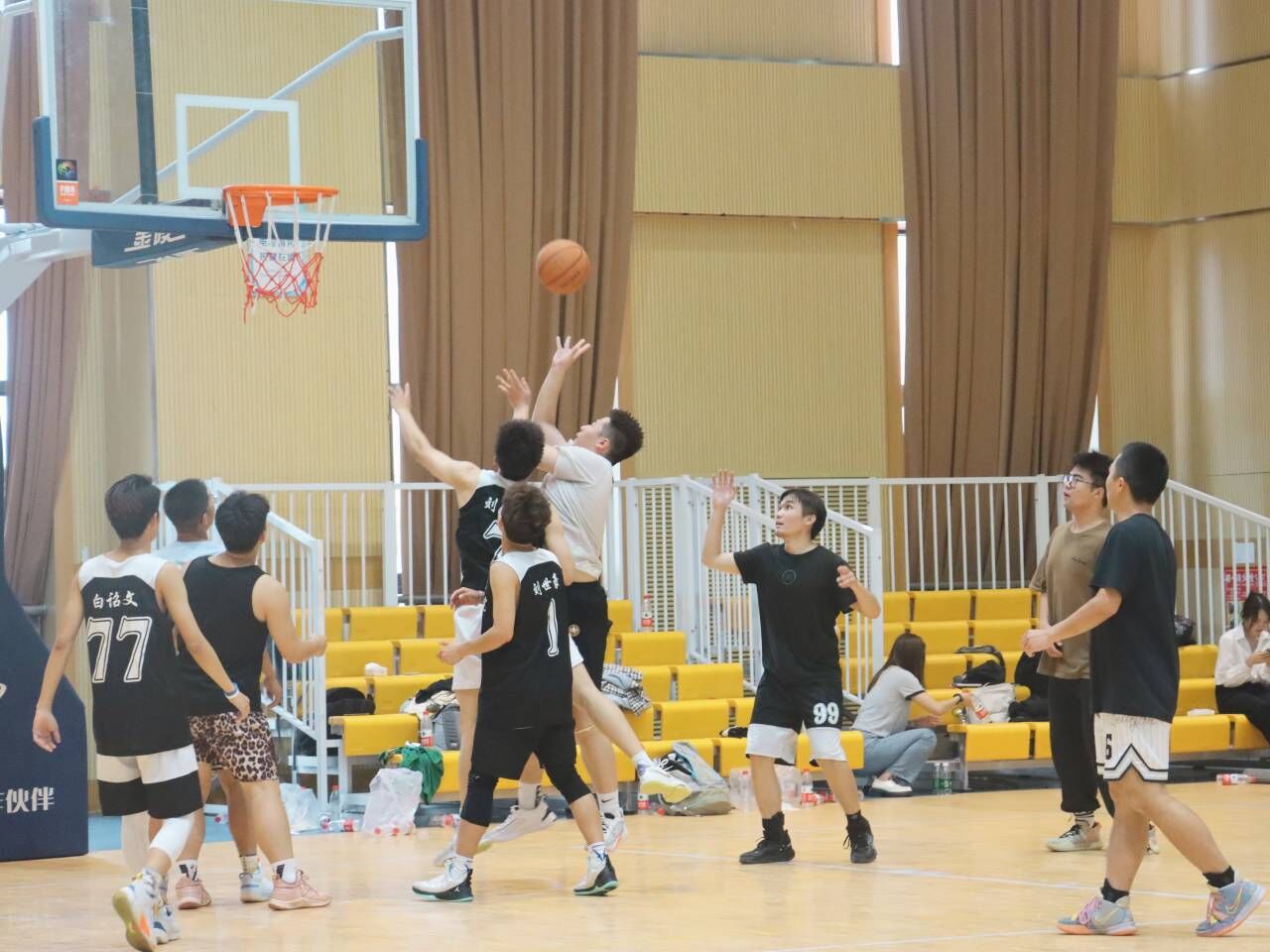 ���ߵ����˿��ֽ�