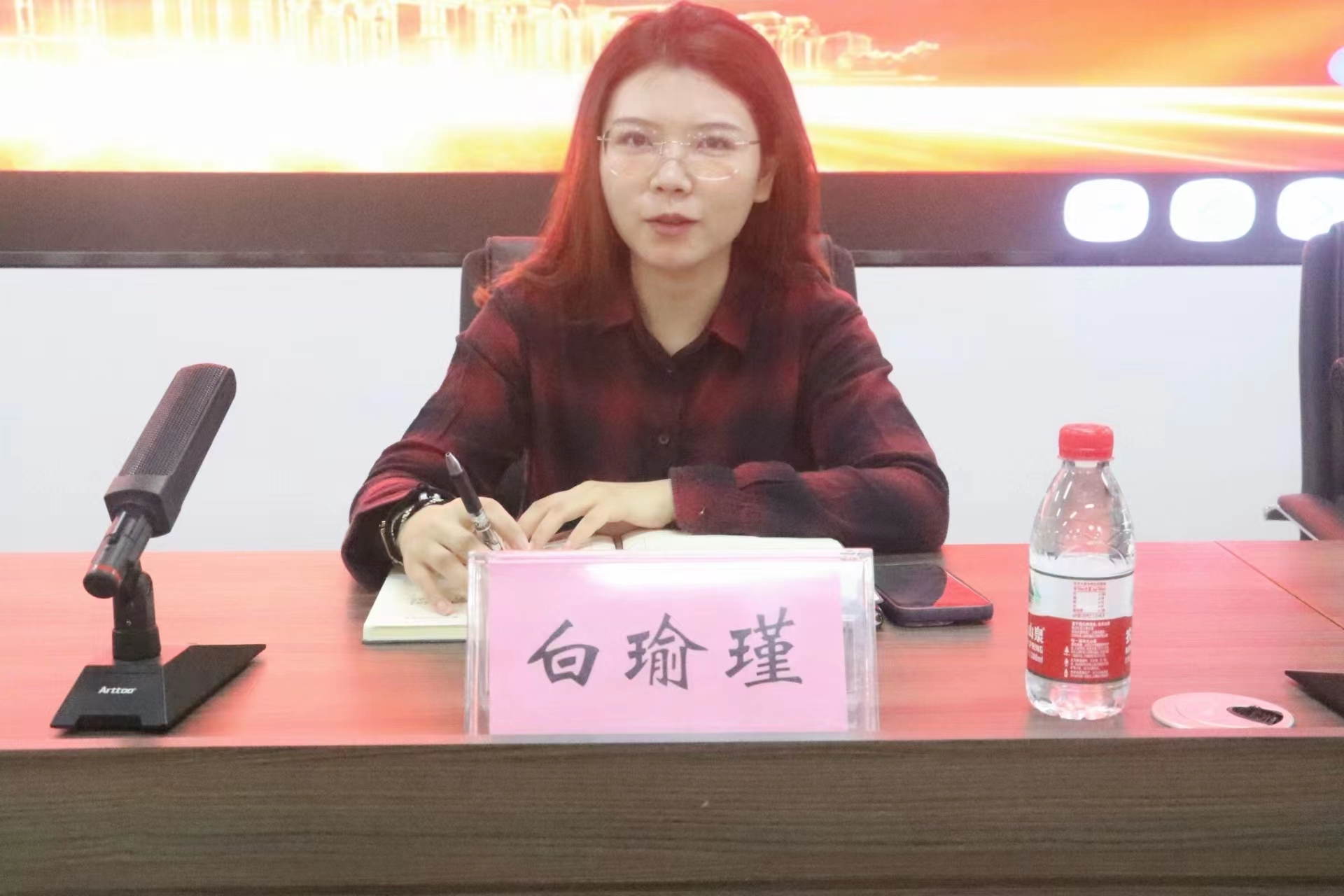 ���ߵ����˿��ֽ�