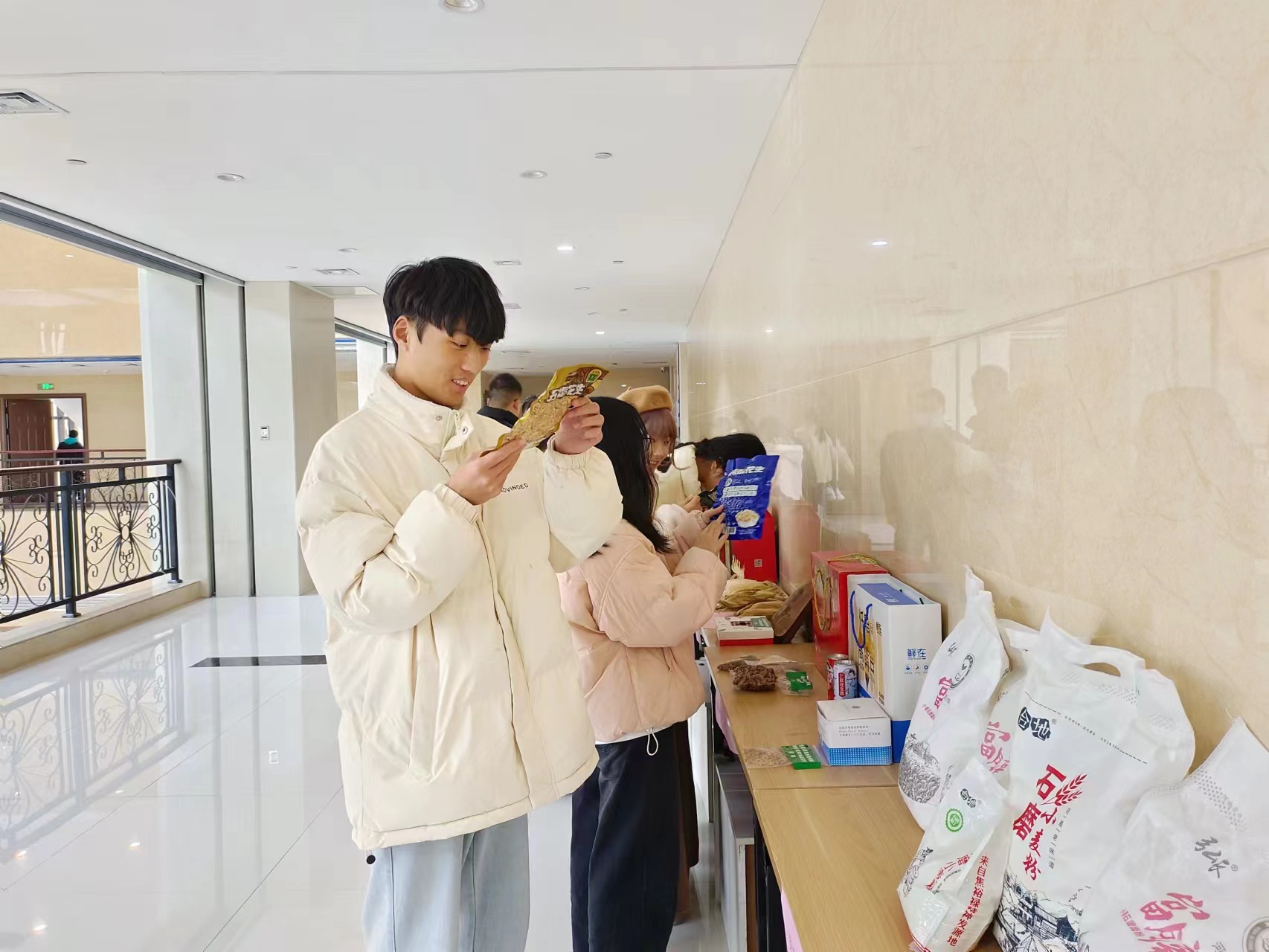 ���ߵ����˿��ֽ�