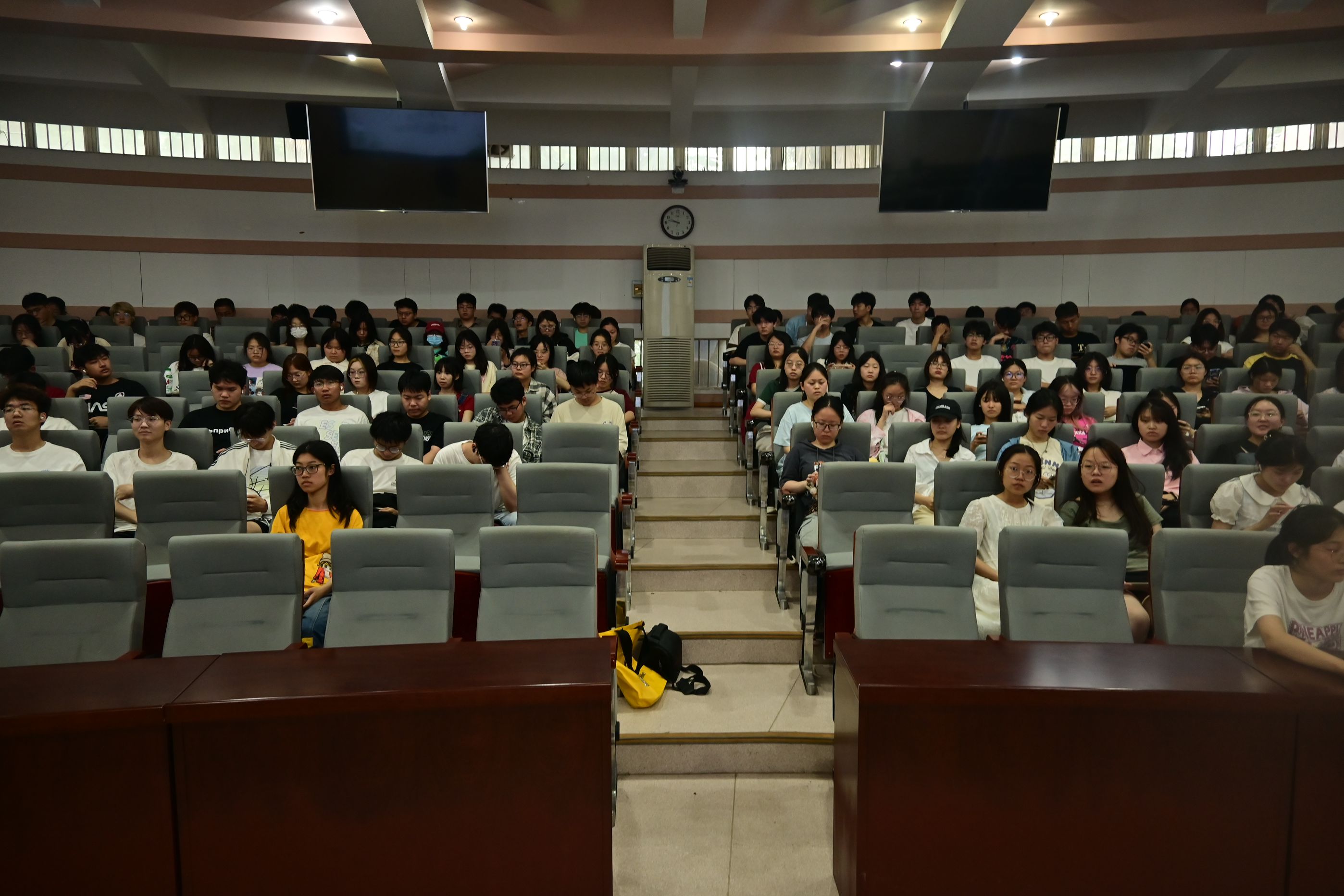 ���ߵ����˿��ֽ�