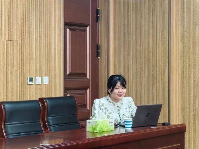 ���ߵ����˿��ֽ�