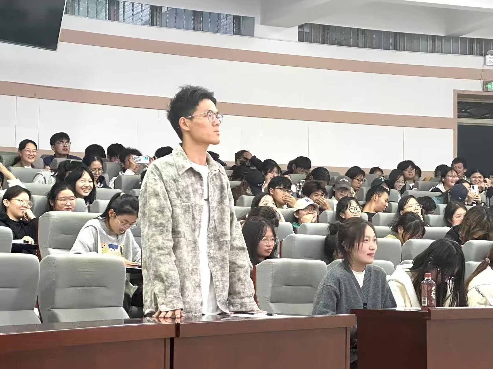 ���ߵ����˿��ֽ�