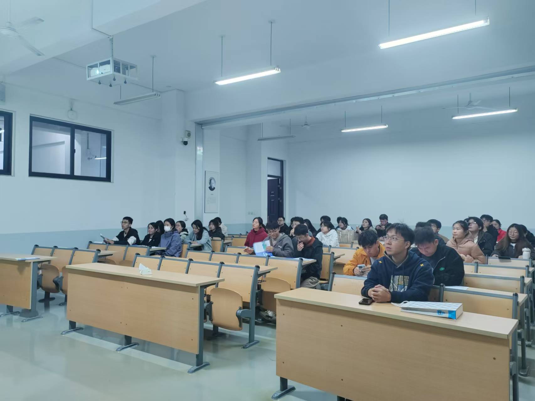 ���ߵ����˿��ֽ�