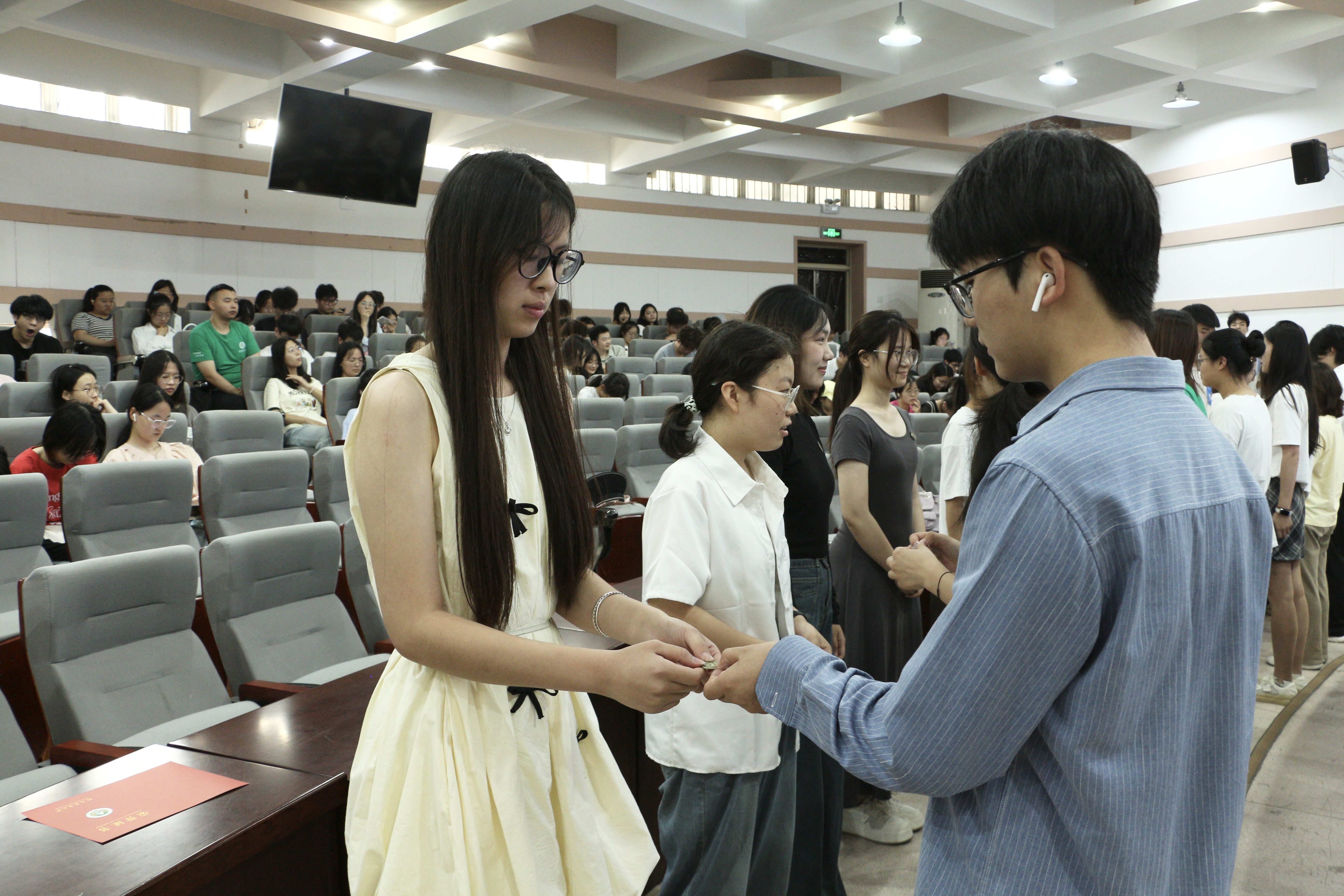 ���ߵ����˿��ֽ�