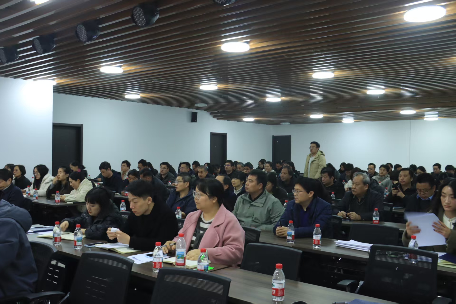 ���ߵ����˿��ֽ�